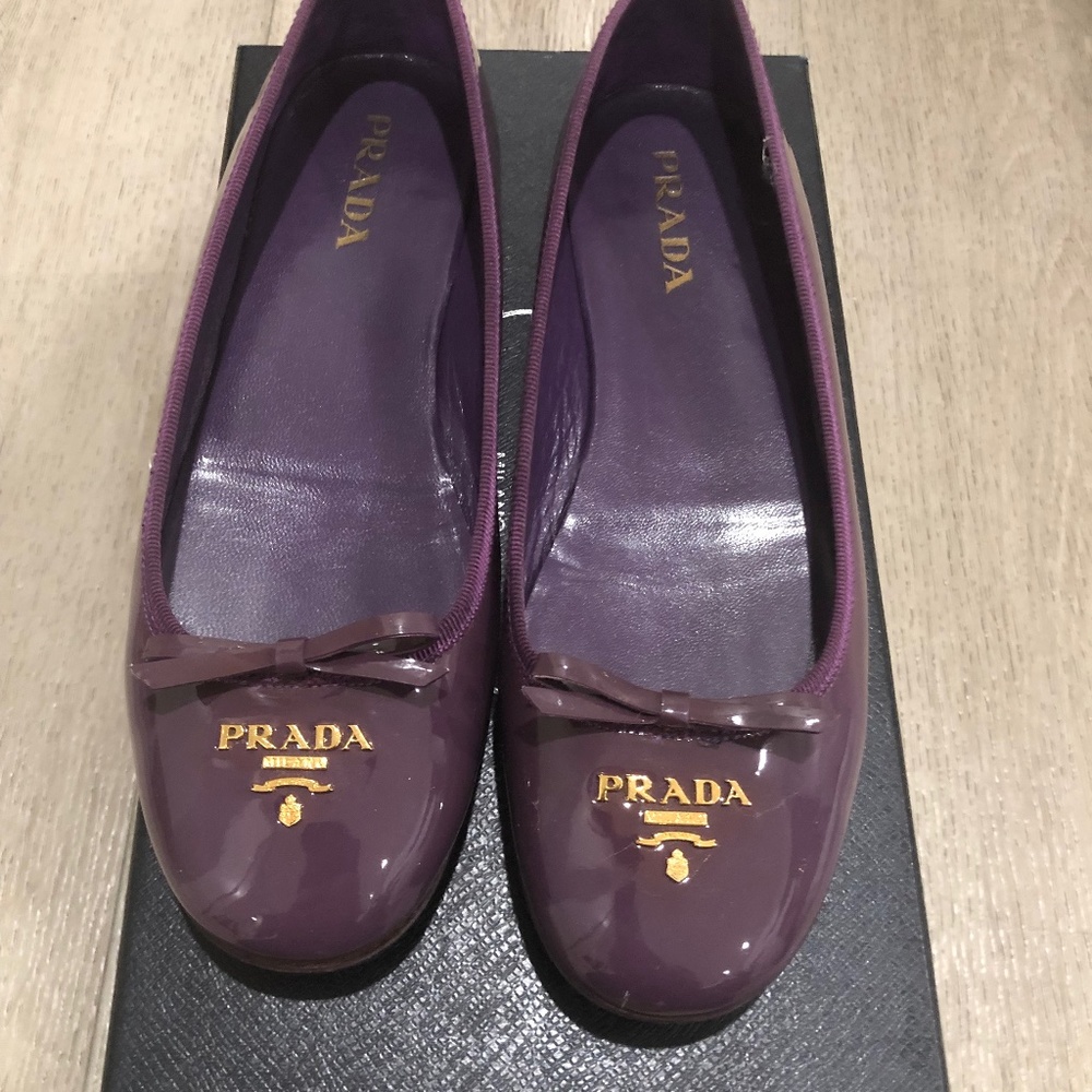 Prada Patent Leather Flats. Size 36